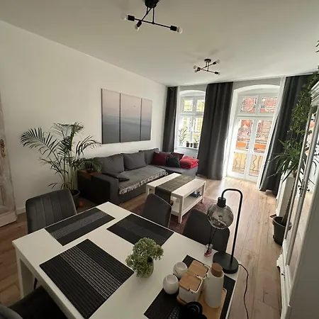 White Retro Apartman *